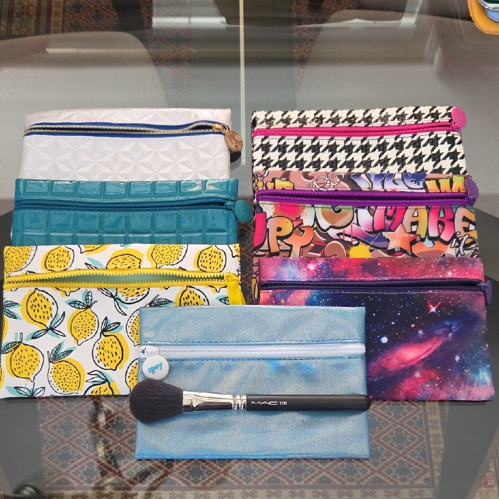 5 For $10 Zipper Make Up Bag